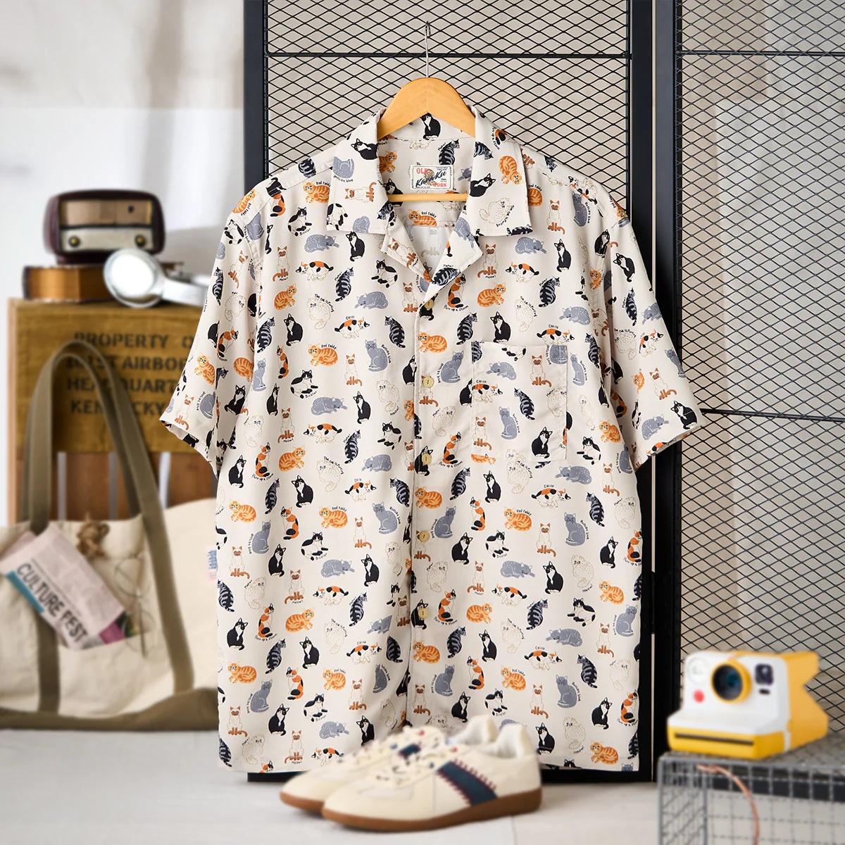「ネコ図鑑」総柄プリントアロハシャツ - Image 3