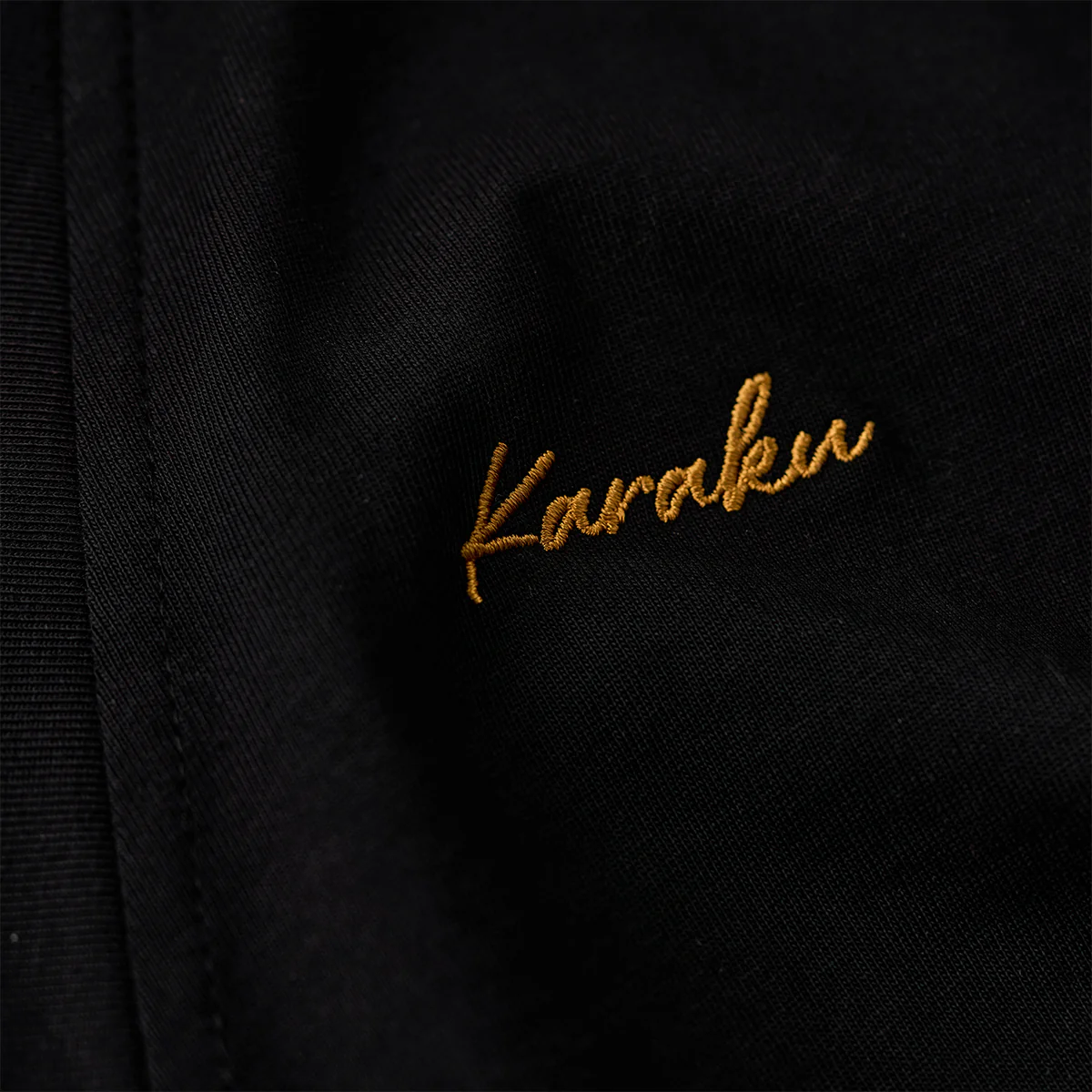 「Karaku」刺繍入り フェイクレイヤード仕様ストライプ柄シャツ&VネックTシャツ - Image 10