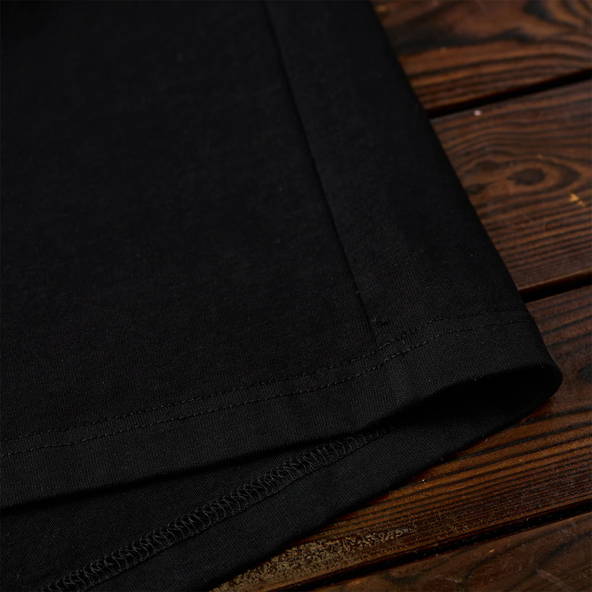 「Karaku」刺繍入り フェイクレイヤード仕様ストライプ柄シャツ&VネックTシャツ - Image 12