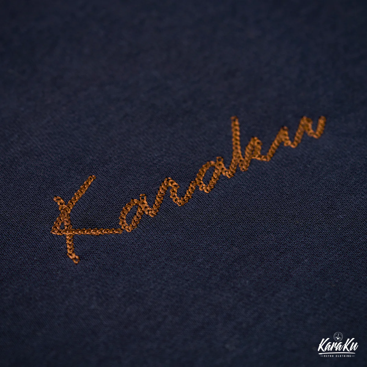 肘スエードパッチ　「KaraKu」刺繡入り裏起毛コットンスウェット - Image 11