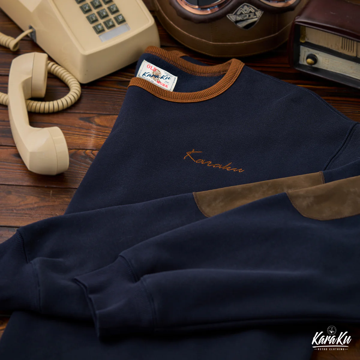肘スエードパッチ　「KaraKu」刺繡入り裏起毛コットンスウェット - Image 4