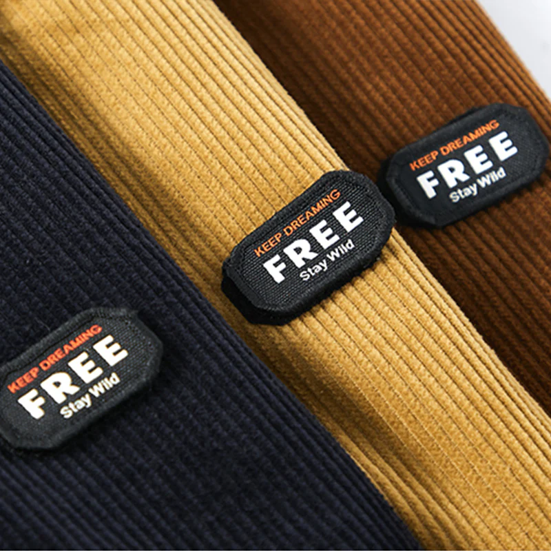 ベルクロ式パッチ付き　レター刺繍入りコーデュロイジャケット - Image 6