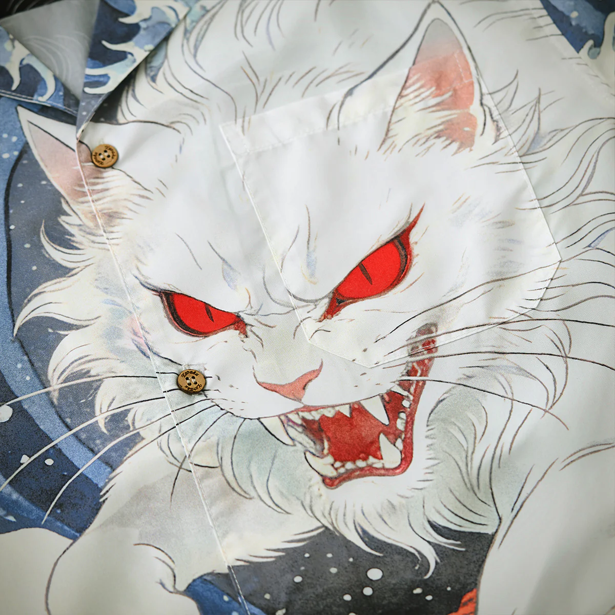 「沖浪裏・踏波化け猫」前後アシンメトリープリントオープンカラーシャツ - Image 10